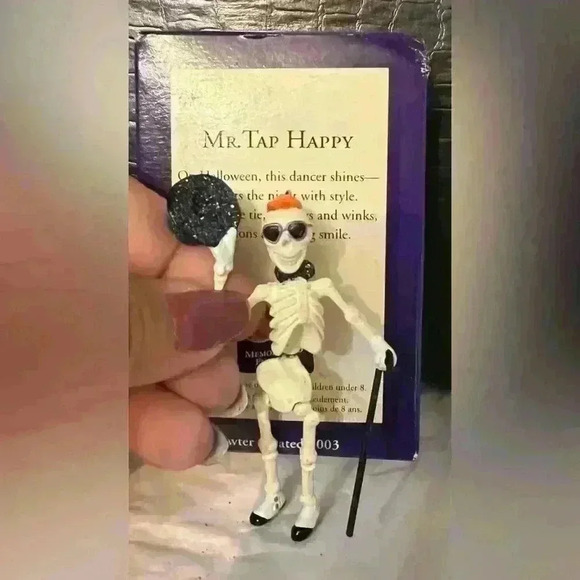 HALLMARK Keepsake 2003 Halloween Ornament 'MR. TAP HAPPY' Dancing Skeleton - Picture 4 of 6